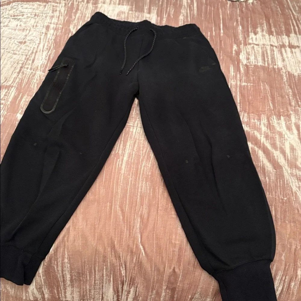 Nike Tech Fleece Sweatpants - Picture 2 of 5